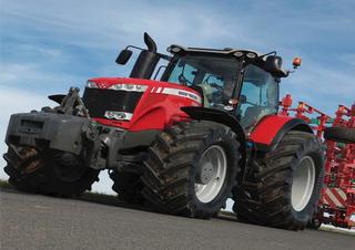 Tracteurs 4WD Massey Ferguson MF 8670 Dyna-VT Excellence