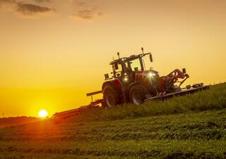 Tracteurs 4WD Massey Ferguson MF 8S.305 