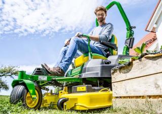Tondeuses à gazon autoportées et tracteurs de jardin John Deere Z545R
