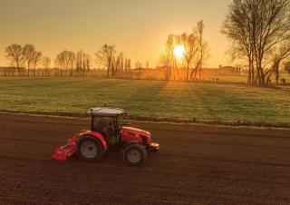 Tracteurs roues arrière Oliver 1600