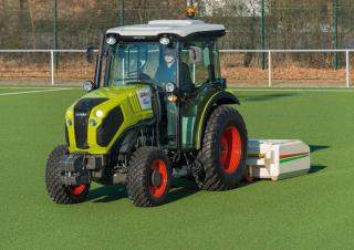 Tracteurs roues arrière Claas Nexos 230 VE