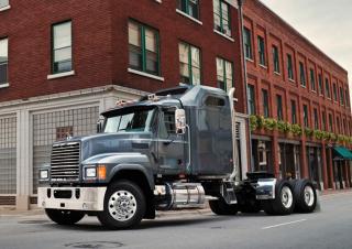 Camions Tracteurs routiers Mack PINNACLE CA68 Conventional CHU602 MP8 4x2