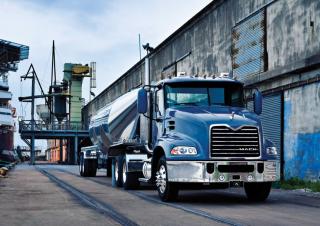 Camions Tracteurs routiers Mack PINNACLE CA68 Conventional CXU602 MP7 4x2