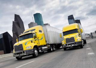Camions Tracteurs routiers Mack PINNACLE CA68 Conventional CXU602 MP8 4x2