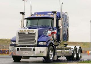 Camions Tracteurs routiers Mack SuperLiner RWL712L CA494 ETAZ673A 4x2