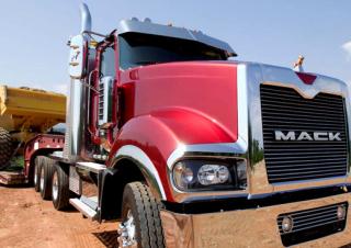 Camions Tracteurs routiers Mack TITAN Day Cab MP10 8x4