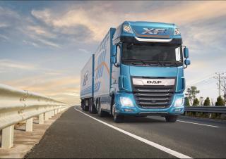 Camions Tracteurs routiers DAF XF 450 FT Low Deck