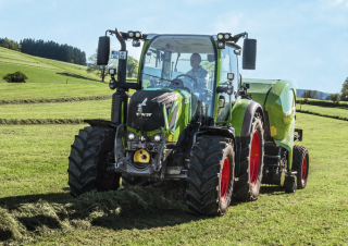 Tracteurs 4WD Fendt 311 Vario Profi