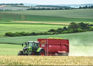 Tracteurs 4WD Fendt 824 Vario Power
