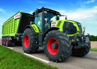 Tracteurs 4WD Claas Axion 830