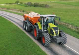 Tracteurs 4WD Claas Axion 830