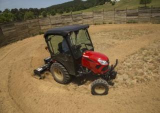 Véhicule Tracteurs municipaux Yanmar SA424DHX