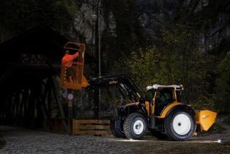 Tracteurs 4WD Lindner Geotrac 124