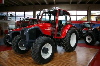 Tracteurs 4WD Lindner Geotrac 84