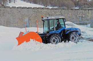 Tracteurs 4WD BCS Volcan 750 AR