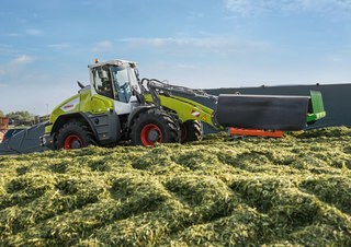 Valet de ferme Claas Torion 1177