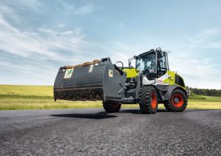 Valet de ferme Claas Torion 738 T Sinus