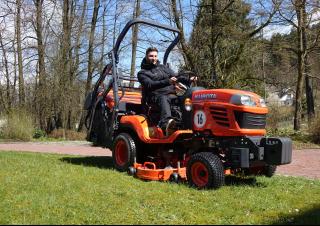 Véhicule Véhicules communaux multi-usages à diesel diesel Kubota G 26 HD