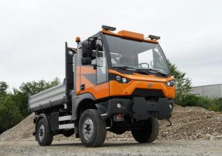 Véhicule Véhicules communaux multi-usages à diesel diesel Aebi MT 770