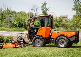 Véhicule Véhicules communaux multi-usages à diesel diesel Holder S 130