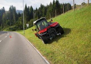 Véhicule Véhicules communaux multi-usages à diesel diesel Aebi TT 281+
