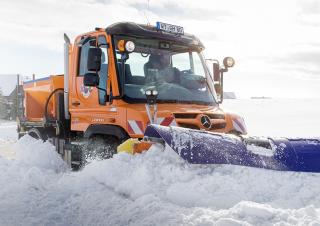 Véhicule Véhicules communaux multi-usages à diesel diesel Unimog U 218 Euro 6