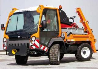 Véhicule Véhicules communaux multi-usages à diesel diesel Lindner Unitrac 82