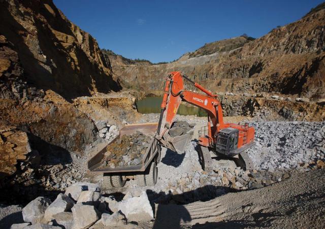 cheechee70ページ Pelleteuse lourde - ZX670LCH-5G - HITACHI Construction Machinery