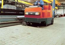 Balayeuses compactes Hako Jonas 1450 D