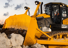 Bulldozers Dressta TD-15M STD