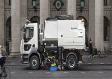 Camions à double balayeur Bucher-Schörling MaxPowa V50t