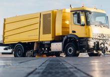 Camions à double balayeur Bucher-Schörling MaxPowa V95t aero