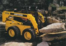 Chargeurs compacts John Deere Construction 6675