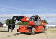 Chariot Élévateur avec châssis tounant Manitou MRT 2470