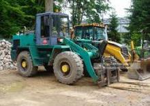 Chargeuses sur pneus Furukawa 320 E