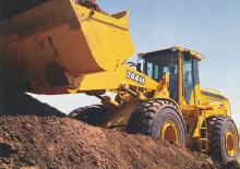 Chargeuses sur pneus John Deere Construction 744 H