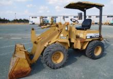 Chargeuses sur pneus TCM 810A