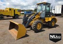 Chargeuses sur pneus Bell L705E
