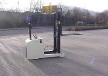 Chariots élévateurs pousseurs électriques Baka EGS 1.5
