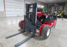 Chariots élévateurs  embarqués diesel Moffett M 6-25.4