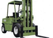 Chariots élevateurs frontaux à gaz Clark C 500-y-100