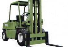 Chariots élevateurs frontaux à gaz Clark C 500-y-80