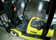 Chariots élevateurs frontaux à gaz Clark C18L