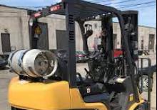 Chariots élevateurs frontaux à gaz Caterpillar C5000