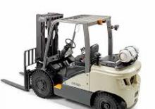 Chariots élevateurs frontaux à gaz Crown CG40S-7