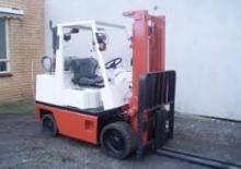 Chariots élevateurs frontaux à gaz Nissan CRGH 02 F 35 U