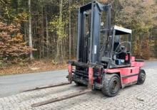 Chariots élevateurs frontaux à gaz Clark DPL 100 LPG