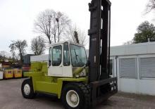 Chariots élevateurs frontaux à gaz Clark DPL 136 LPG