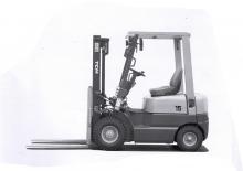 Chariots élevateurs frontaux à gaz TCM FG 15 N 18 T