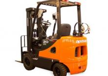 Chariots élevateurs frontaux à gaz Doosan G20E-5